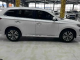 Mitsubishi Outlander 16