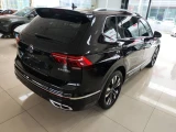 VOLKSWAGEN TIGUAN 1
