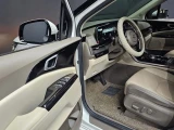 KIA CARNIVAL 8
