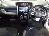 TOYOTA TANK 2017 18